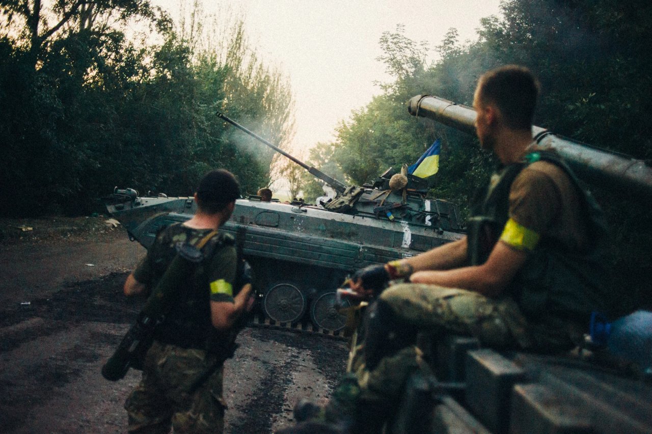 Українські військові на околицях Іловайська (Фото: Максим Дондюк)
