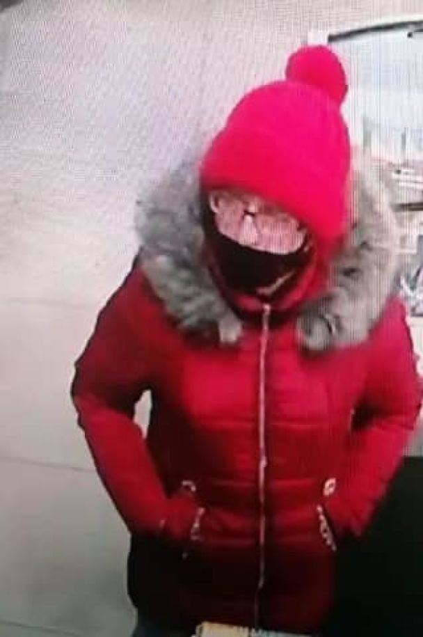 Педофіл перевдягався у жіночий одяг / © Київська міська прокуратура