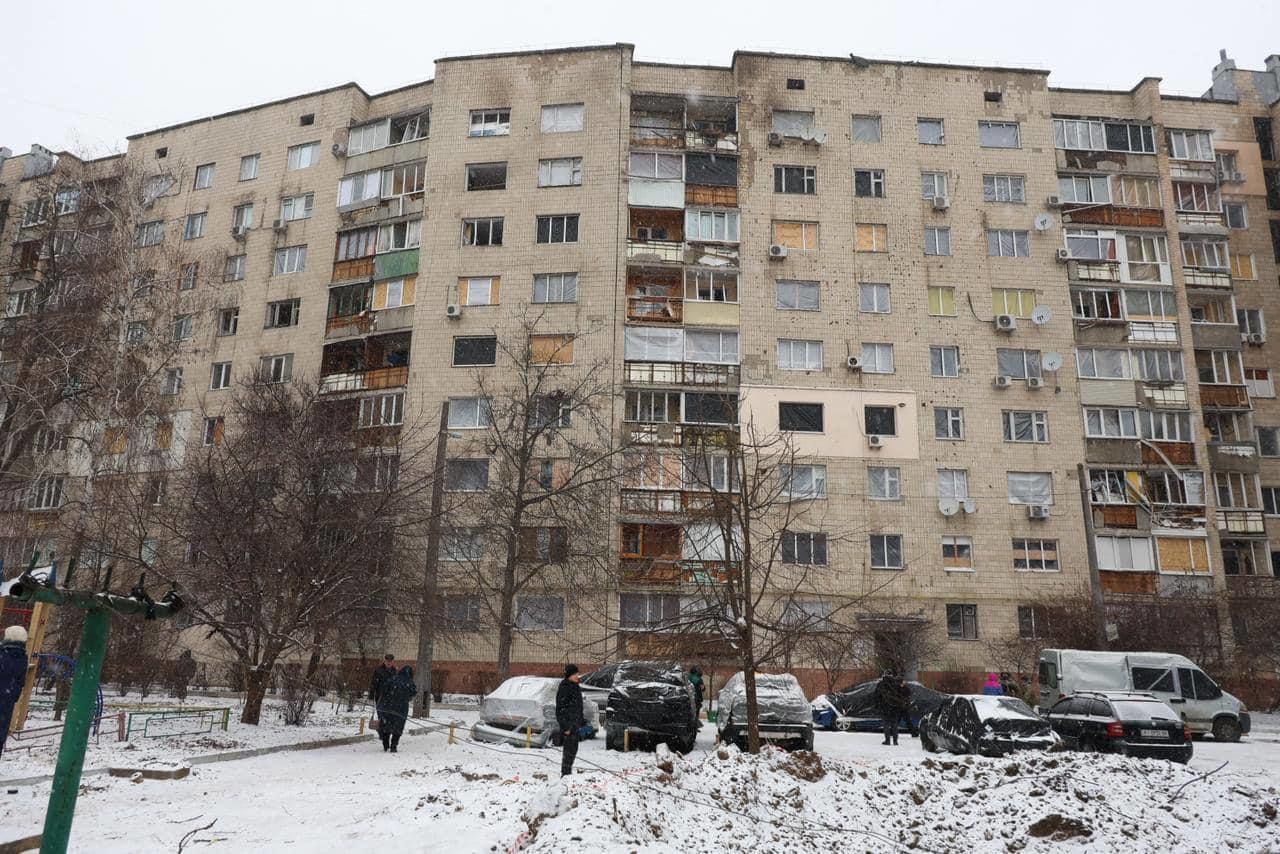 Руйнування у Вишневому після ракетної атаки 2 січня / Фото: Київська ОВА / © 