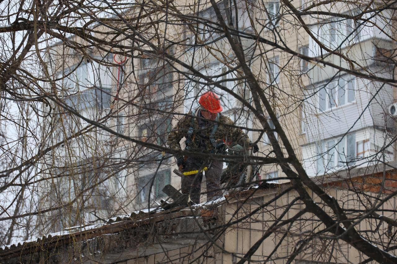 Руйнування у Вишневому після ракетної атаки 2 січня / Фото: Київська ОВА / © 