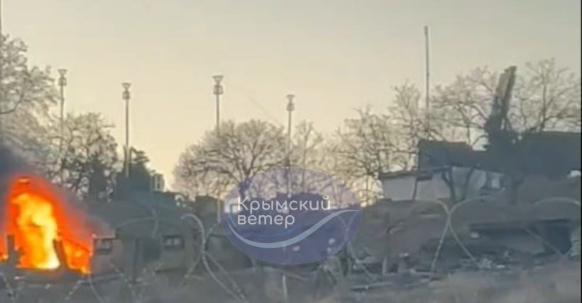 Наслідки удару по летовищу Бельбек у Криму 31 січня (Фото: Крымский ветер/Telegram)